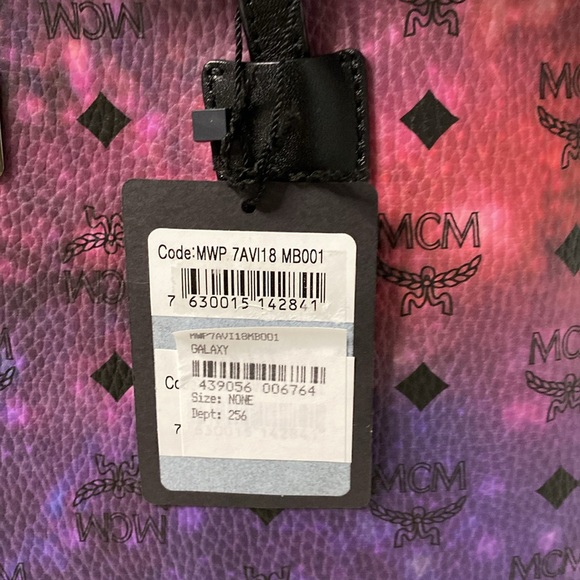 🆕 MCM Galaxy Visetos Medium Shopper Tote Bag Open Top *Light Scratch Bottom* - Picture 16 of 16